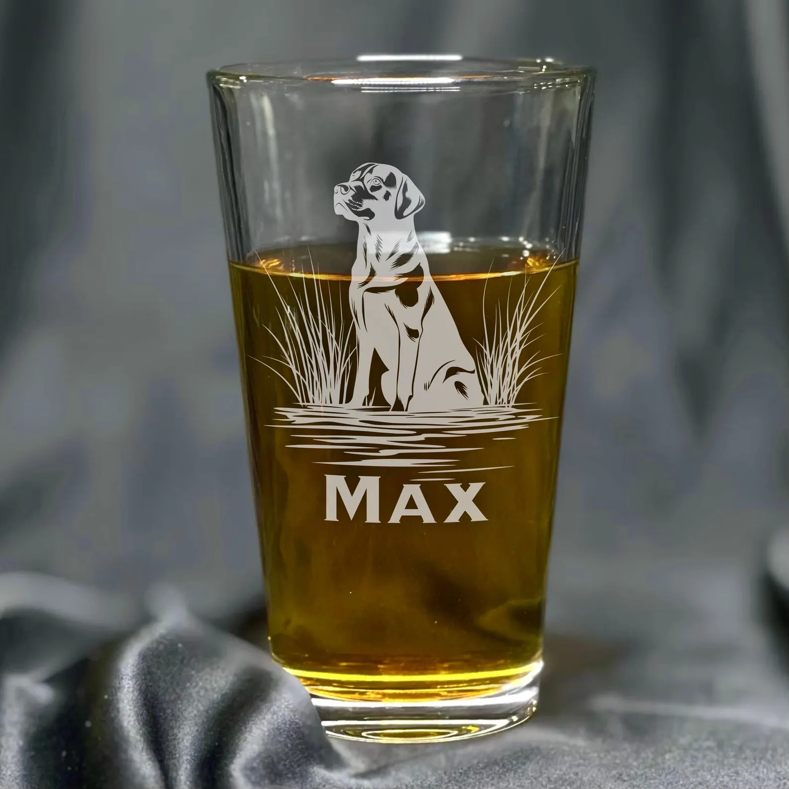 Personalized Labrador Engraved Whiskey, Beer Pint or Wine Glass Customizable Gifts for Dog Lovers Perfect for Birthdays or Special Occasions