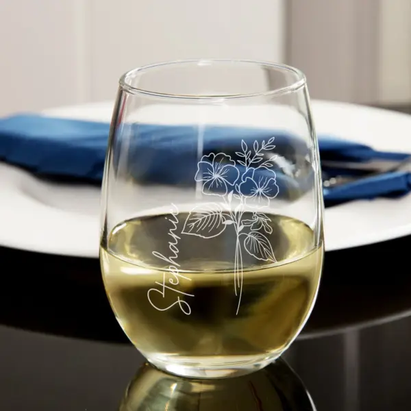 Mother's Day Gift Birth Flower Engraved Wine Glass Bridesmaid Proposal Personalized Gift for Mom Floral Personalized Glass for Her