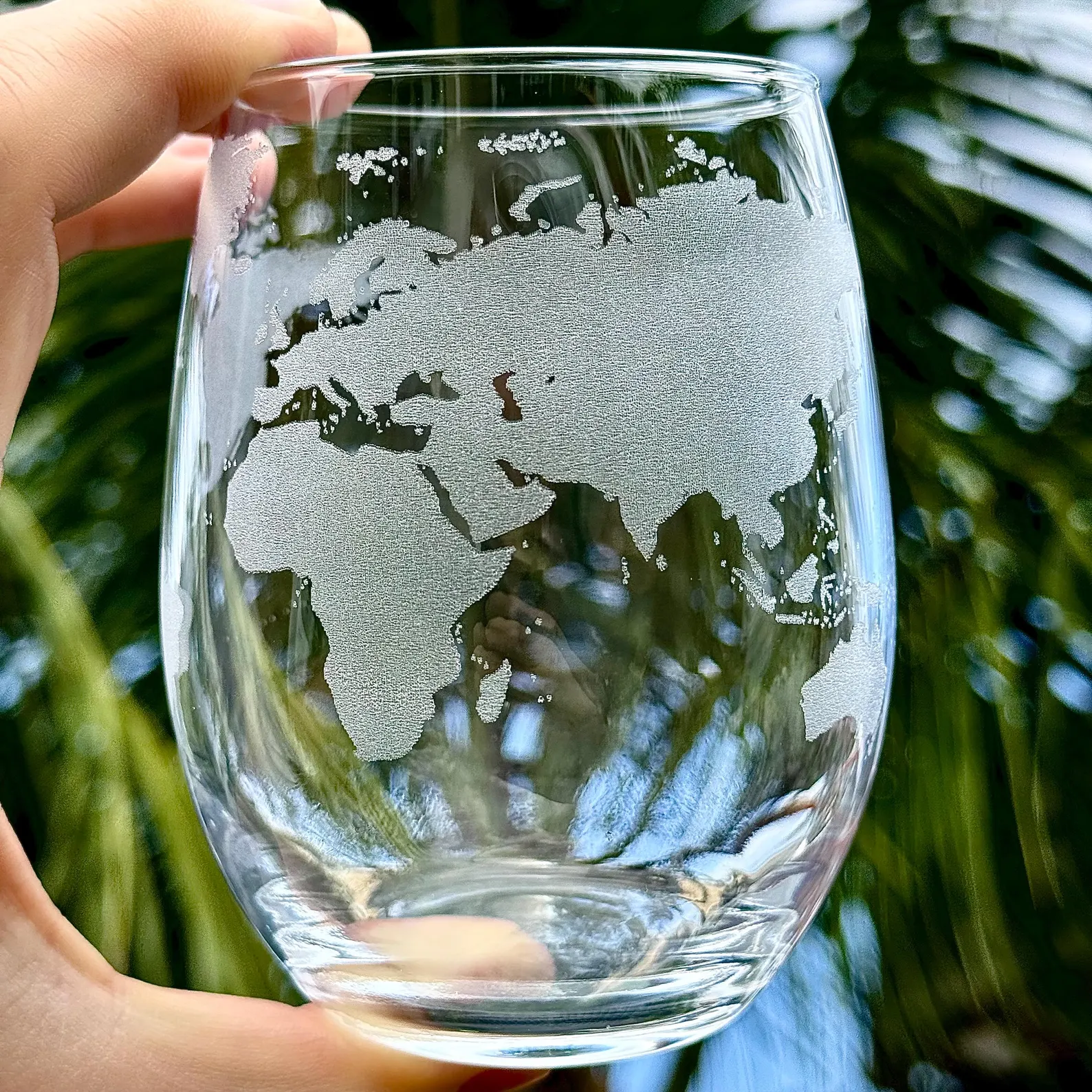 Custom World Map Engraved on Wine Glasses Personalized World Traveler Explorer Gift Geography Lover Moving Gift Traveling World Citizen