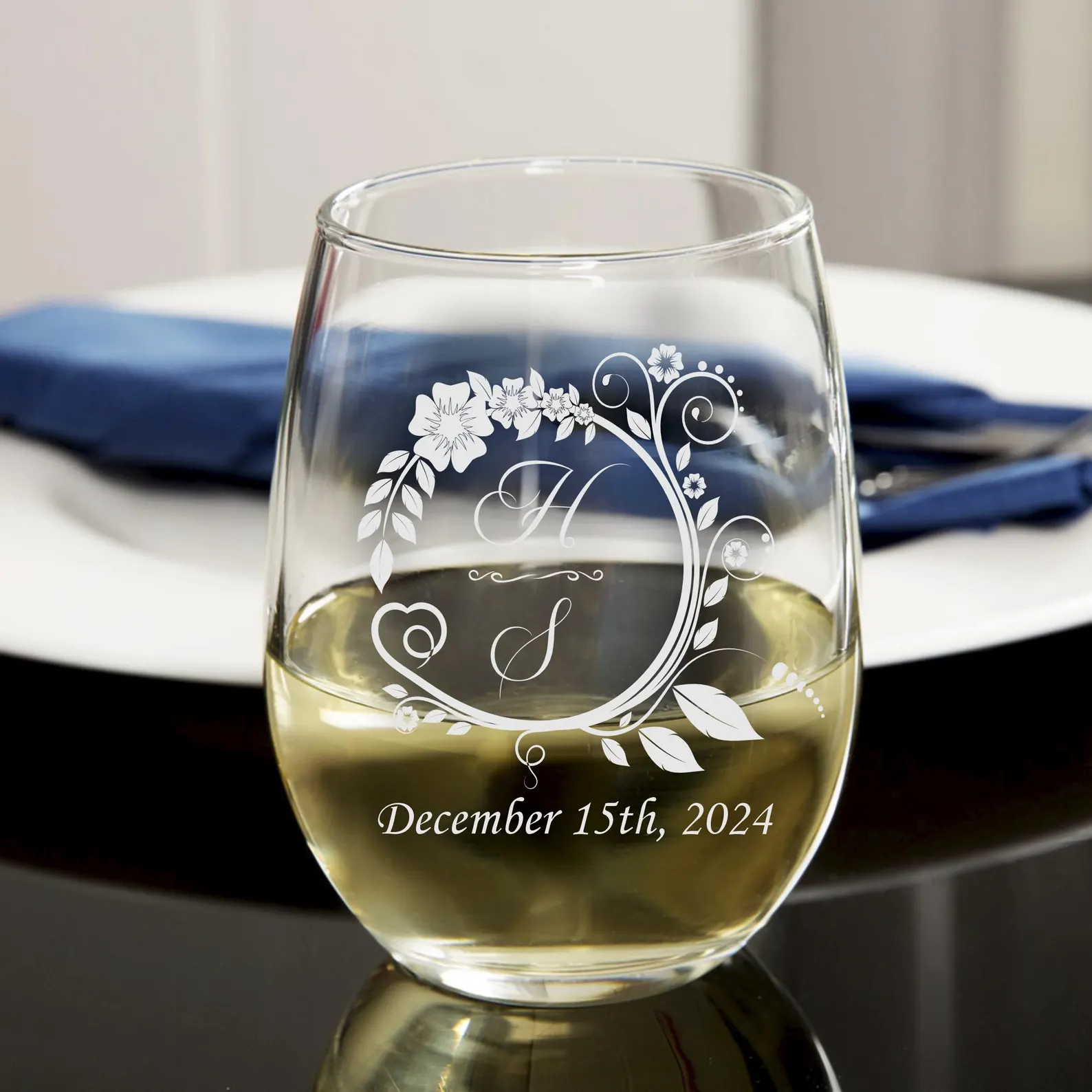 Personalized Floral Initials Engraved Stemless Wine Glass – Custom Wedding Gift, Mother’s Day, Bridesmaid, Anniversary Keepsake, Engagement