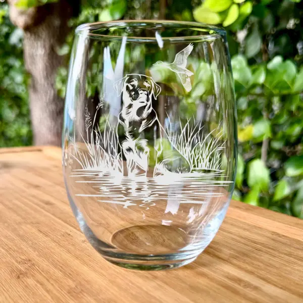 Personalized Labrador Engraved Whiskey, Beer Pint or Wine Glass Customizable Gifts for Dog Lovers Perfect for Birthdays or Special Occasions - Image 2