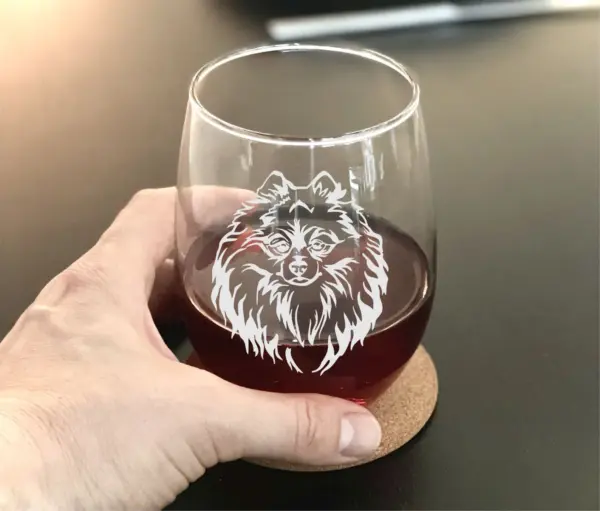 Personalized Pomeranian Engraved 15 oz Wine Glass – Custom Dog Lover Gift, Pet Owner Keepsake, Birthday, Housewarming, Animal Lover Glass - Image 3