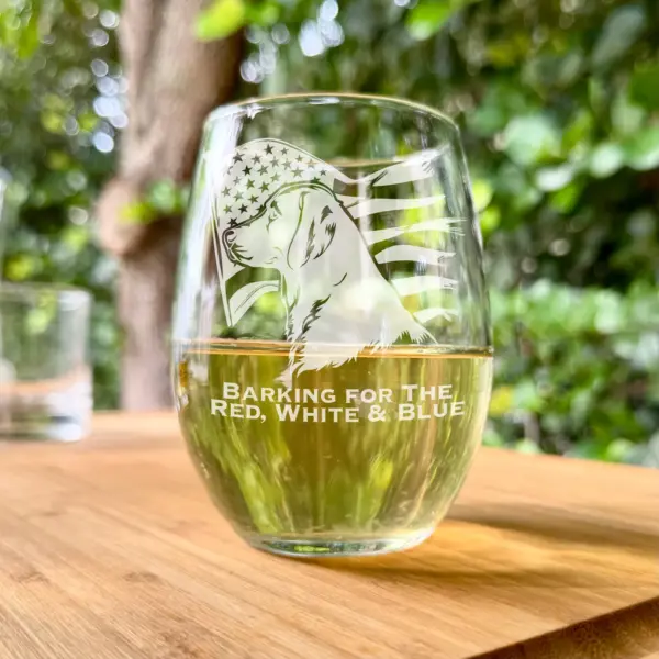 Personalized Labrador Dog Etched Glass – Patriotic Dog Whiskey, Stemless Wine, or Beer Pint Glass – Custom Lab Gift. Gift for Dog Lovers - Image 3